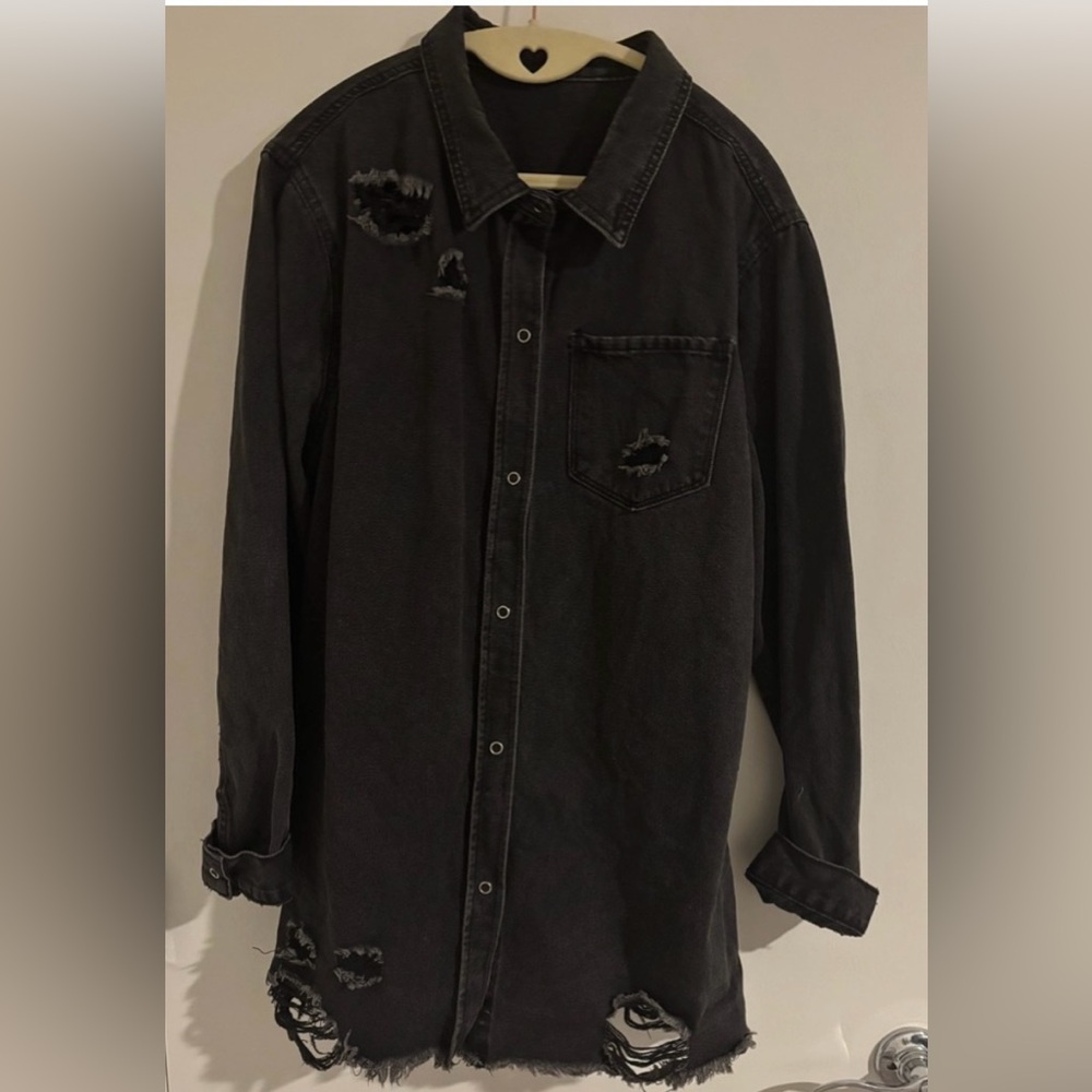 Source Unknown Black Distressed Button Down Shirt